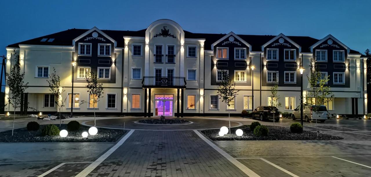 Hotel Sevilla Gold Leczeszyce Exterior photo